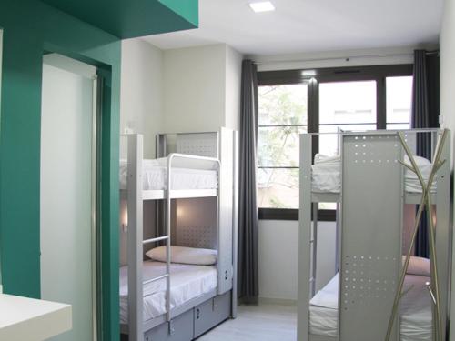Habitación privada - 4 camas del hotel Bcnsporthostels. Foto 6
