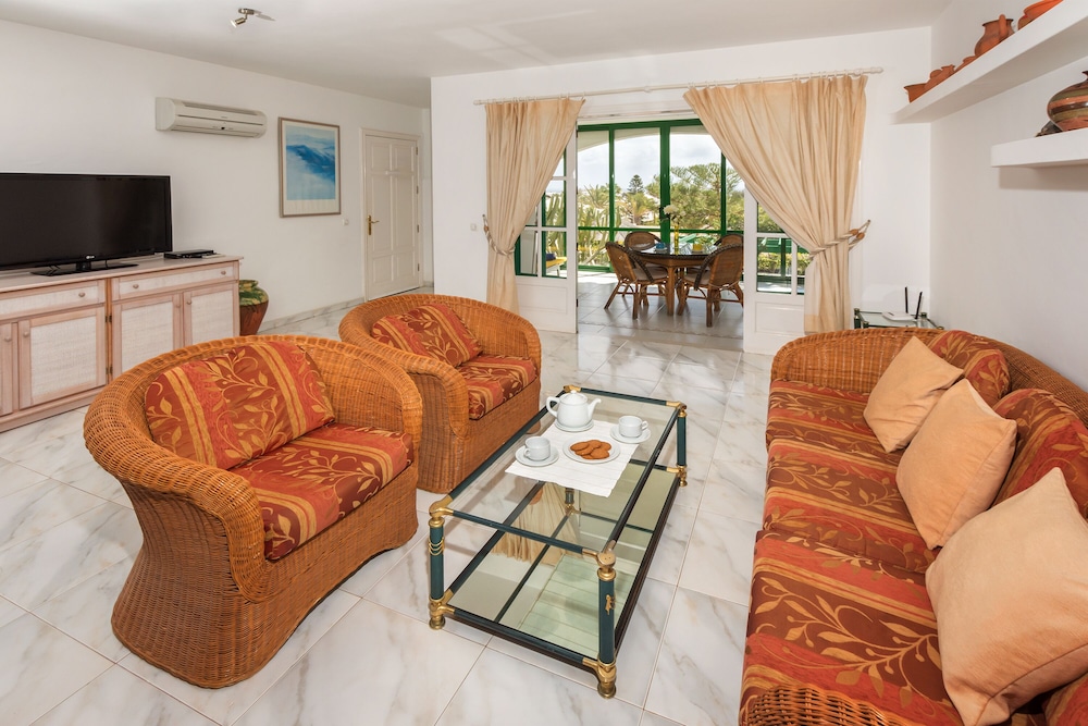 Apartamento, 2 habitaciones, terraza del hotel Golf Y Mar Suites