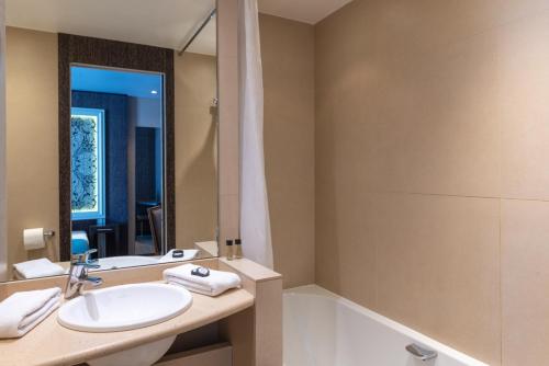 Habitación Doble del hotel Central Paris. Foto 5