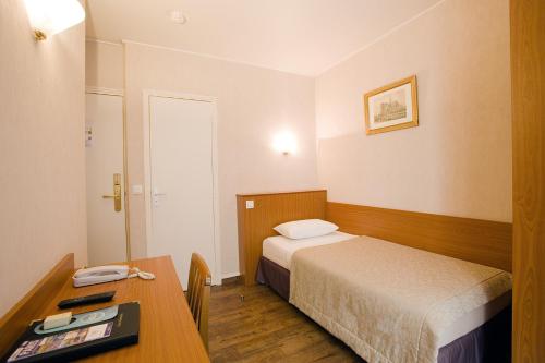 Habitación Individual del hotel Central Paris. Foto 1