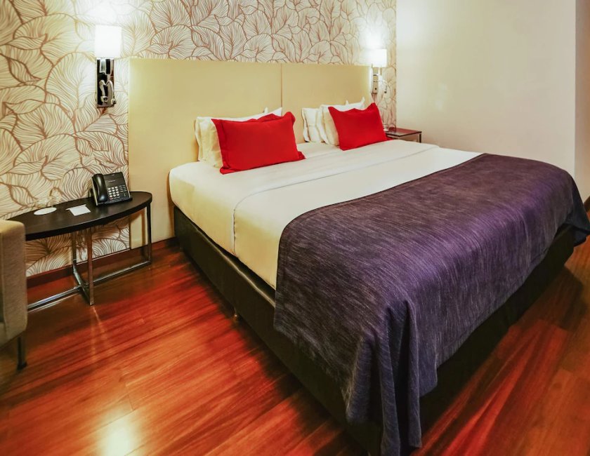 Habitación Standard con 1 cama king size del hotel Mercure Iguazu Hotel Iru. Foto 2