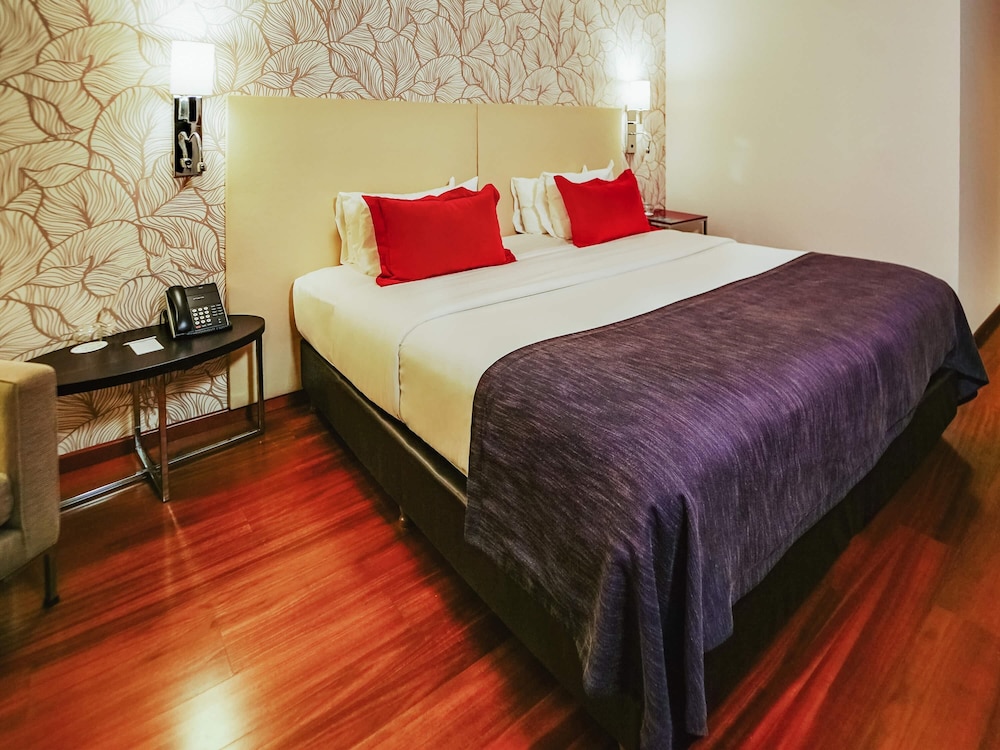 Habitación Standard con 1 cama king size del hotel Mercure Iguazu Hotel Iru. Foto 3