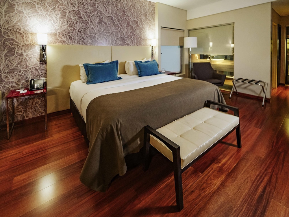 Habitación Junior Suite con 1 Cama King Size + 1 Sofá del hotel Mercure Iguazu Hotel Iru. Foto 4