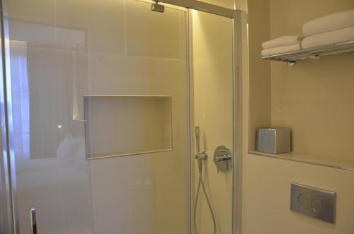 Habitación Triple del hotel CLER. Foto 3