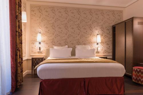Habitación Superior con sofá cama del hotel Crystal. Foto 1
