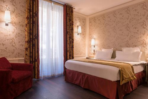 Habitación Superior con sofá cama del hotel Crystal. Foto 2