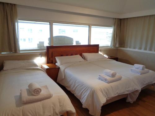 Habitación Triple del hotel Villa De Betanzos. Foto 2