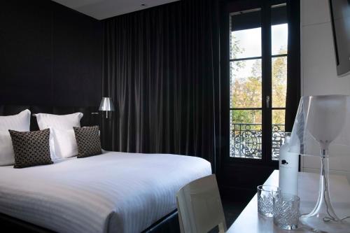 Habitación Doble Clásica del hotel First Paris Tour Eiffel