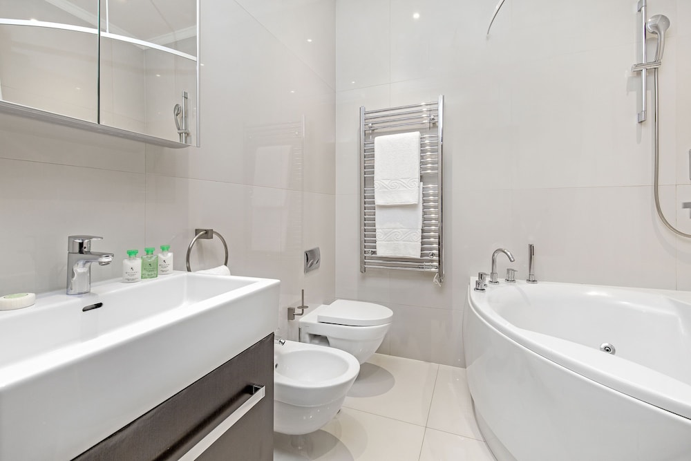 Apartamento Deluxe, 3 habitaciones del hotel 130 Queen's Gate Apartments. Foto 10