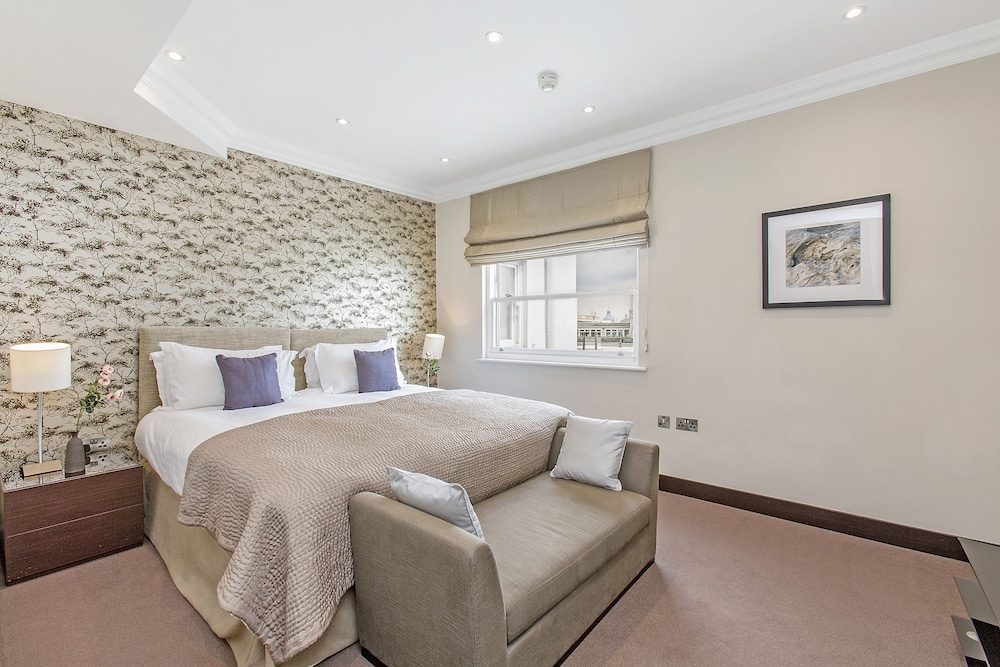 Ático panorámico, 4 habitaciones del hotel 130 Queen's Gate Apartments. Foto 3