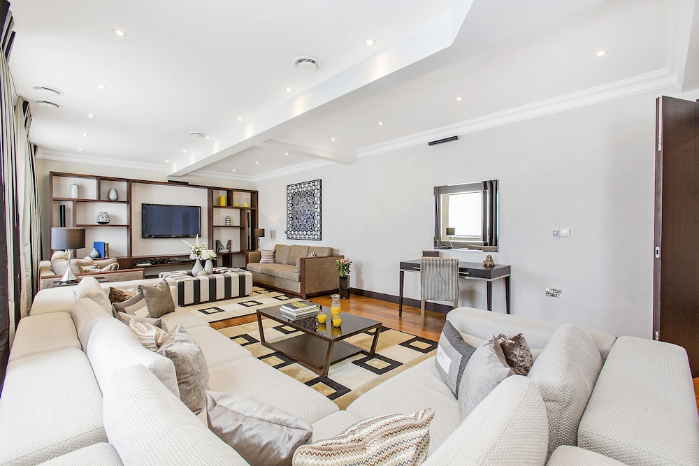 Ático panorámico, 4 habitaciones del hotel 130 Queen's Gate Apartments. Foto 12