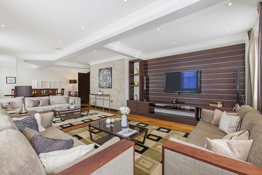 Ático panorámico, 4 habitaciones del hotel 130 Queen's Gate Apartments. Foto 16