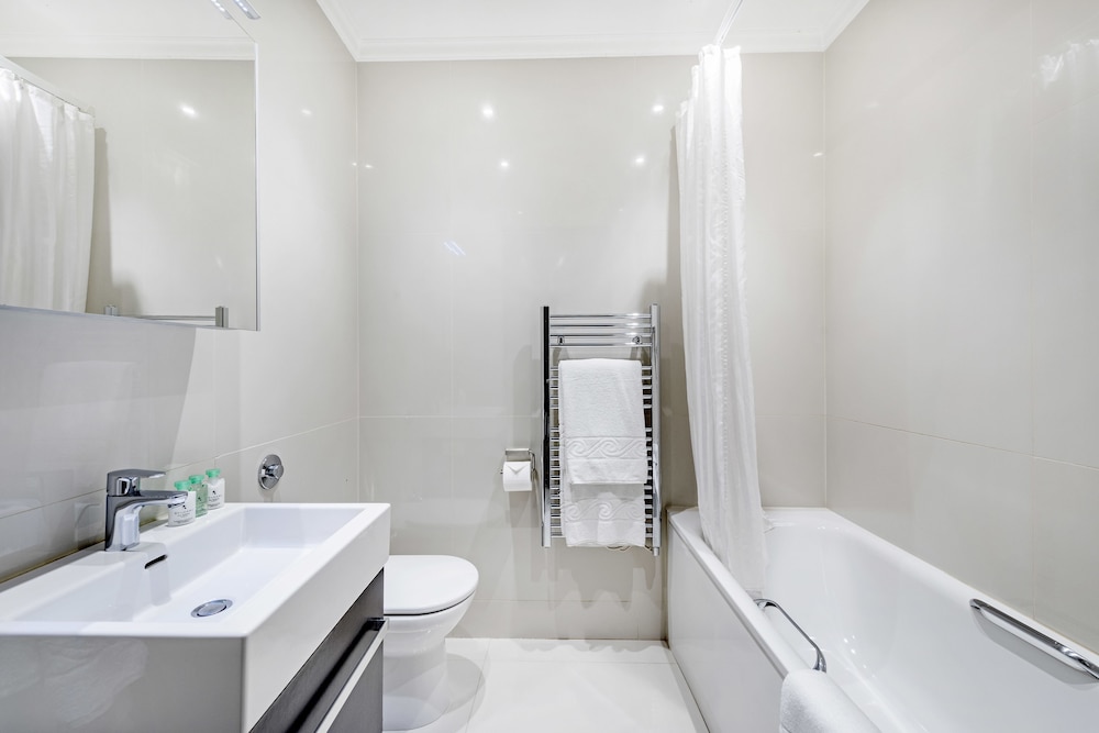 Standard Apartment, 3 Bedrooms (Lower Ground floor) del hotel 130 Queen's Gate Apartments. Foto 9