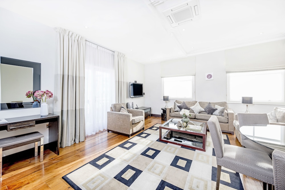 Executive Three Bedroom Apartment with Terrace del hotel 130 Queen's Gate Apartments