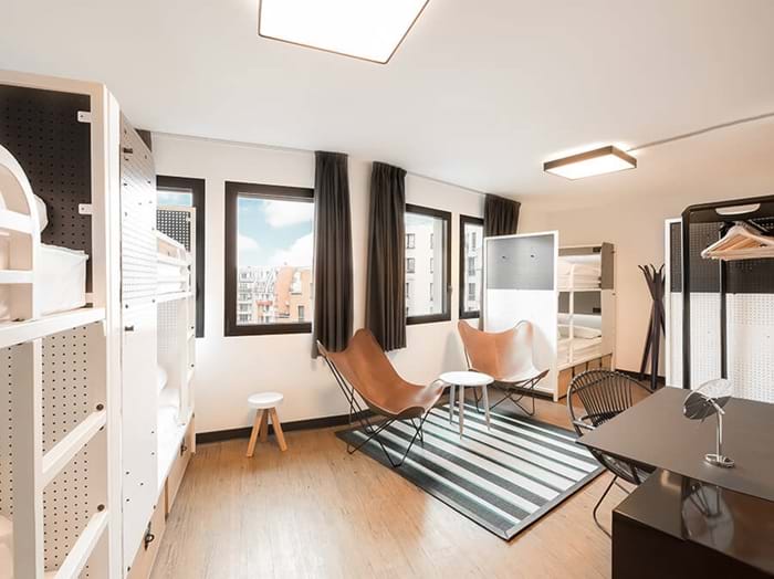 Cama en habitación compartida femenina de 8 camas del hotel Generator Paris. Foto 1