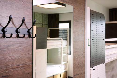 Habitación con baño privado - 8 camas del hotel Generator Paris. Foto 4