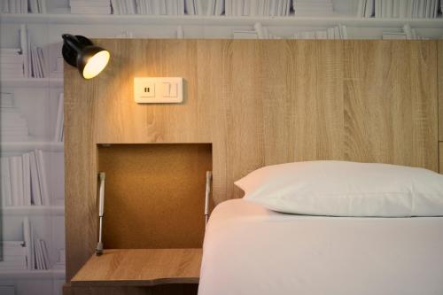Habitación Deluxe con cama extragrande del hotel Generator Paris. Foto 2