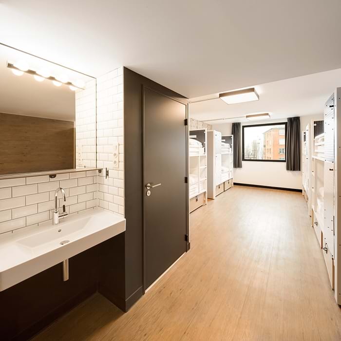 Habitación Privada de 4 camas del hotel Generator Paris. Foto 7