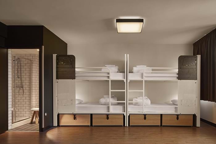 Habitación Privada de 4 camas del hotel Generator Paris. Foto 8