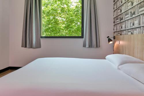 Habitación Deluxe con cama extragrande del hotel Generator Paris. Foto 3