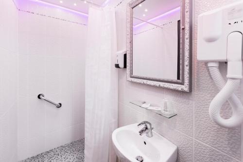 Habitación Doble del hotel Grand Amelot. Foto 9