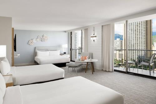 Family King or Double Junior Suite del hotel Waikiki Beach Marriott Resort and Spa. Foto 4