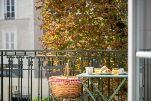 Suite con terraza del hotel Helzear Montparnasse Suites. Foto 1