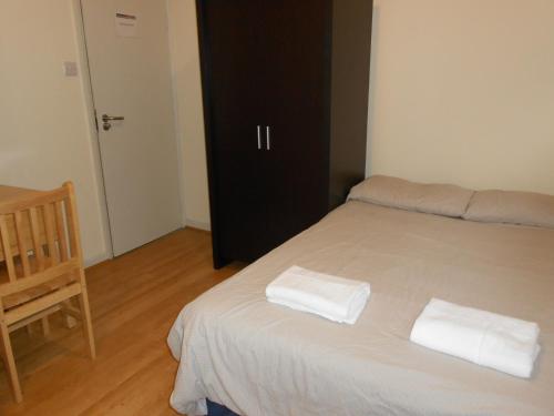 Habitación Doble Básica del hotel Mapesbury Hostel London. Foto 3