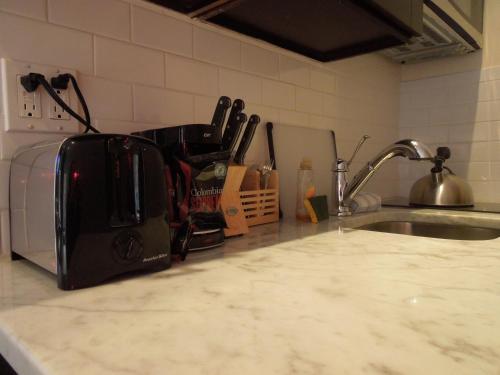 Estudio con 1 cama grande del hotel East Village. Foto 5