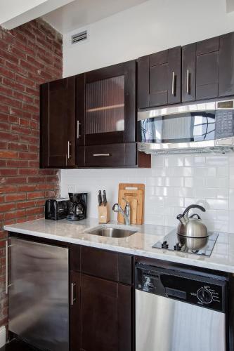 Estudio con 1 cama grande del hotel East Village. Foto 9