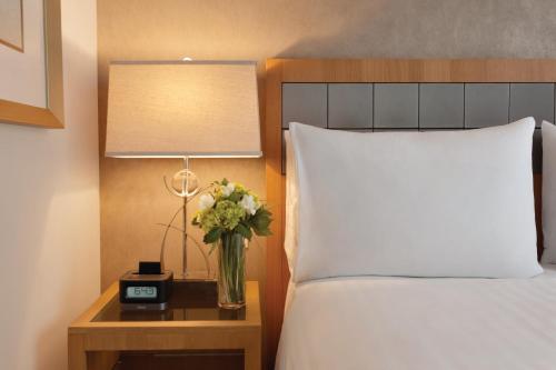 Suite Executive con vistas al Empire State Building - Cama grande del hotel Executive Hotel Le Soleil New York. Foto 2