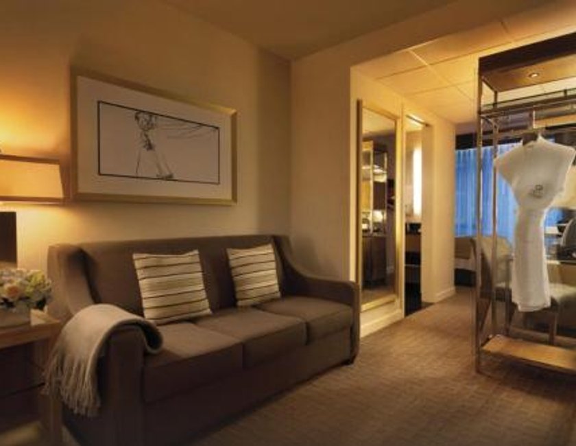 Suite executive con sofá cama - 1 cama grande - Adaptada para personas con discapacidad del hotel Executive Hotel Le Soleil New York. Foto 3