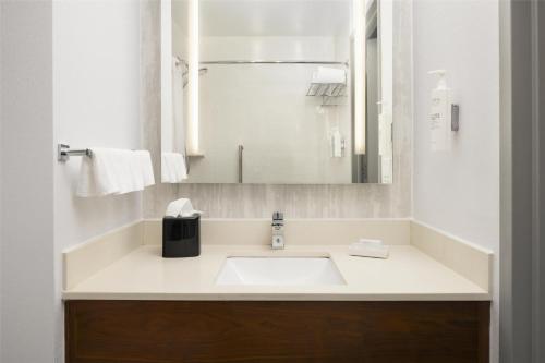 Habitación Doble - 2 camas dobles del hotel Hilton Garden Inn New York/Midtown Park Ave. Foto 5