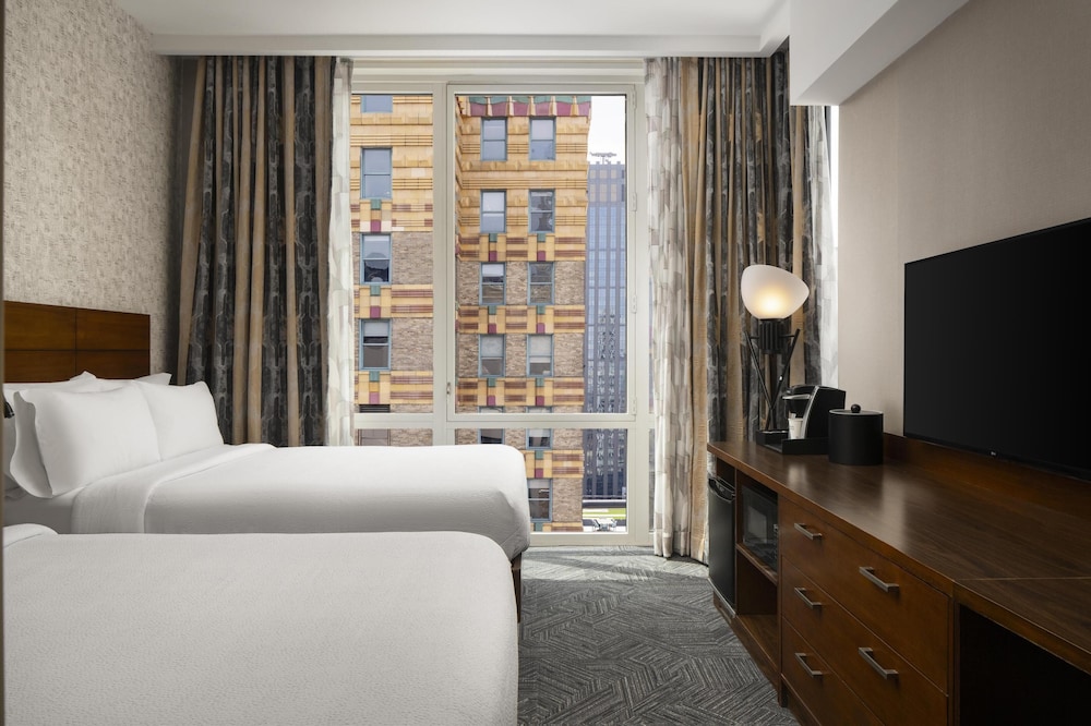 2 camas dobles accesibilidad movilidad/ducha sin barreras del hotel Hilton Garden Inn New York/Midtown Park Ave. Foto 4