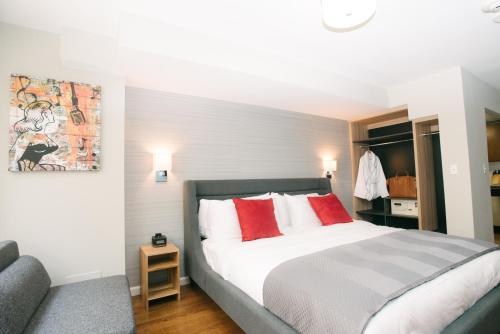 Habitación Doble Superior (cama doble grande) del hotel 32 32. Foto 4