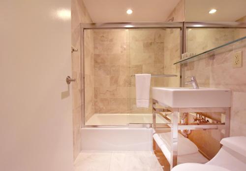 Habitación Deluxe con cama extragrande del hotel 32 32