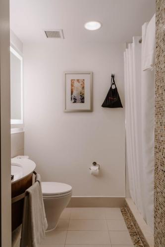 Habitación Estándar - 1 cama grande del hotel Boutique at Grand Central. Foto 18