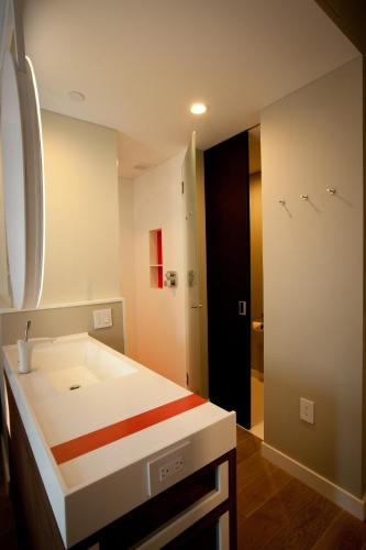 Ático con balcón - 1 cama extragrande del hotel NobleDEN. Foto 4