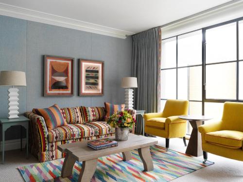 Suite Junior de lujo del hotel Ham Yard Hotel, Firmdale Hotels. Foto 4