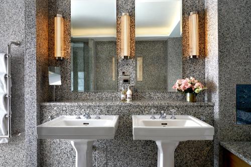 Habitación de lujo del hotel Haymarket Hotel, Firmdale Hotels. Foto 4