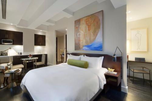 Suite Junior Clásica accesible (STUKA) del hotel The Marmara Park Avenue. Foto 1