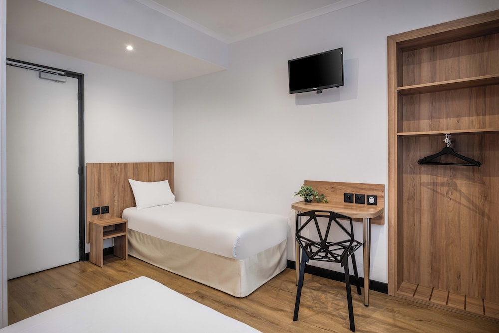 Habitación cuádruple del hotel Daval. Foto 1
