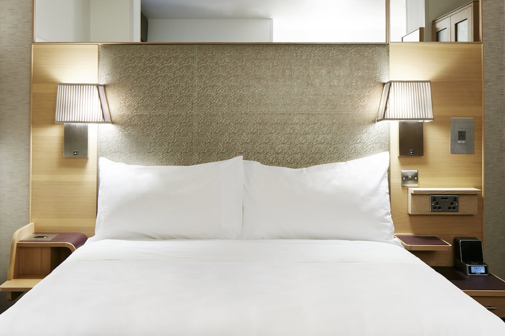 Habitación superior, 1 cama de matrimonio con sofá cama del hotel Club Quarters Covent Garden Holborn. Foto 1