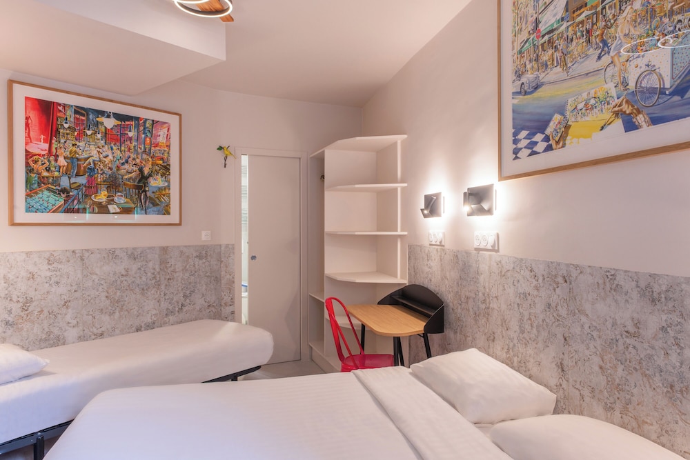 Habitación Triple del hotel De Roubaix. Foto 6