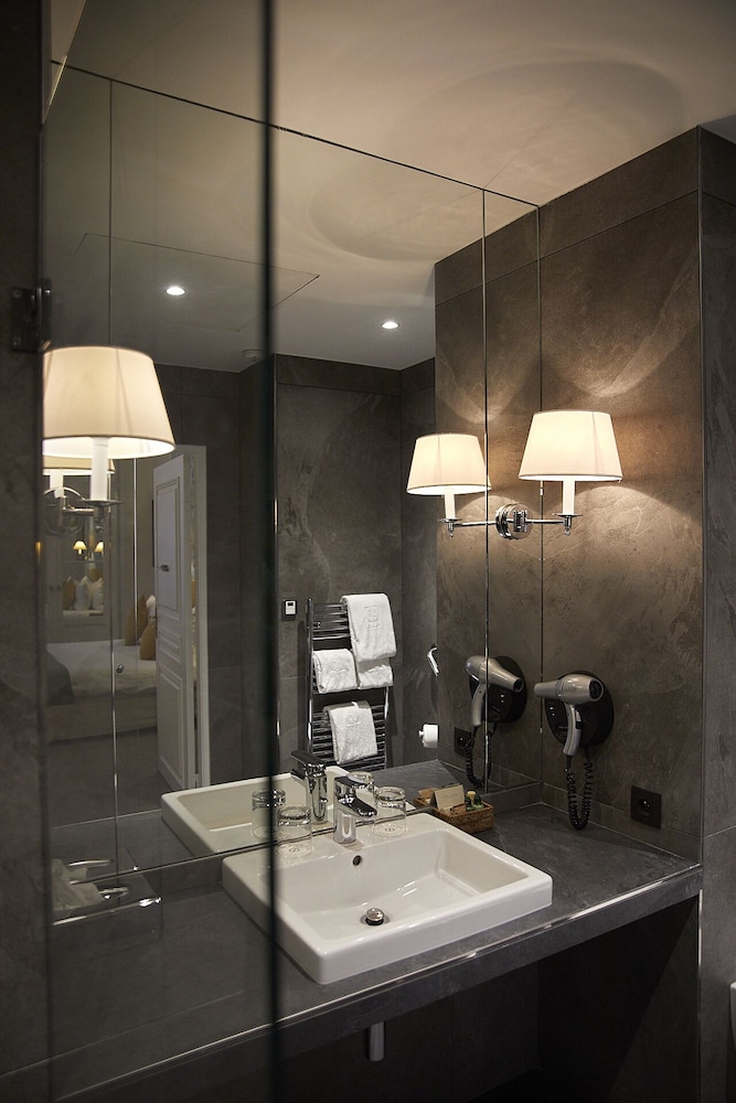 Habitación Deluxe doble del hotel Du Danube Saint Germain. Foto 4
