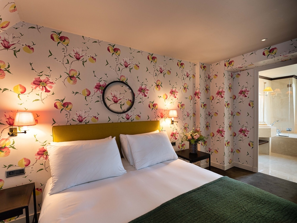 Habitación Deluxe doble con balcón del hotel Du Danube Saint Germain. Foto 1