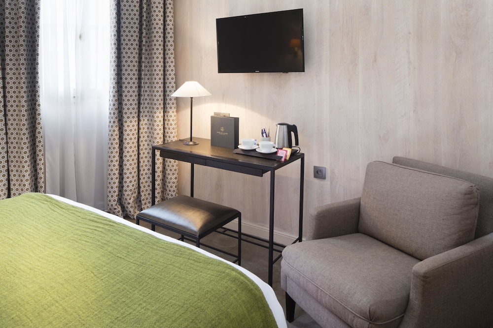 Habitación doble Prestige con vistas al patio del hotel Du Danube Saint Germain. Foto 1