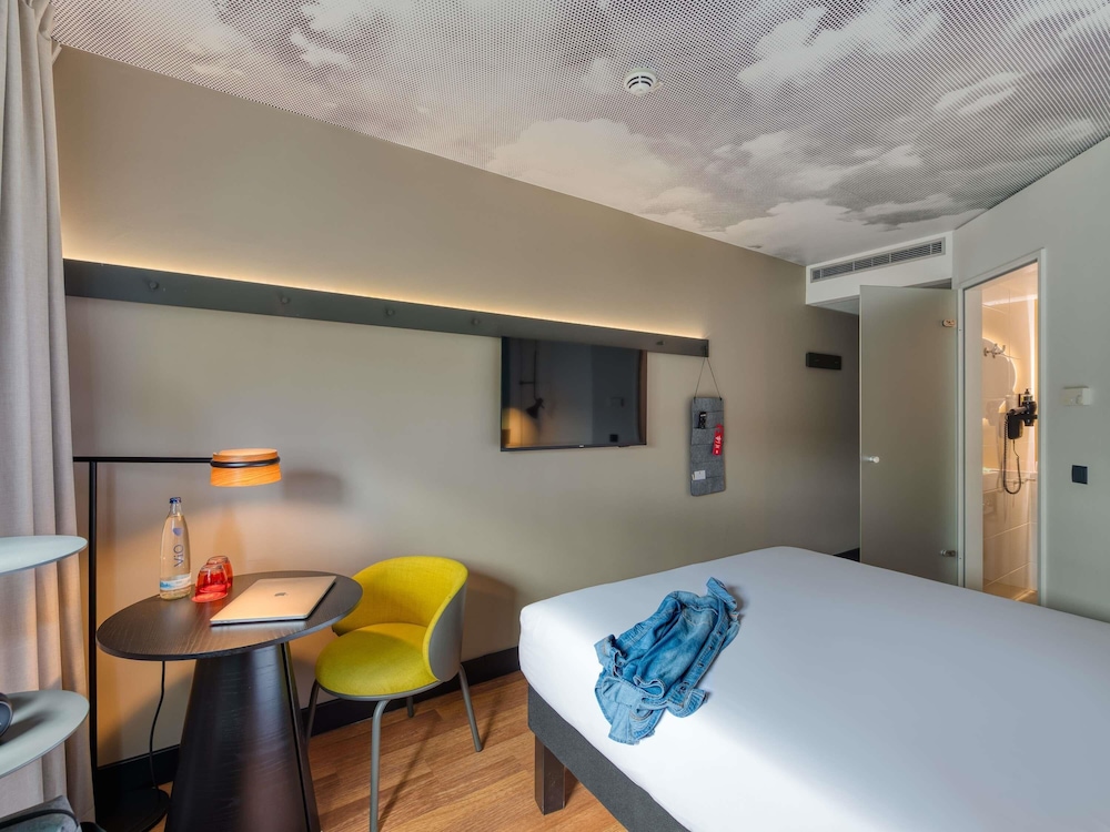 Habitación estándar doble, 1 cama de matrimonio del hotel ibis Berlin Kurfürstendamm. Foto 1