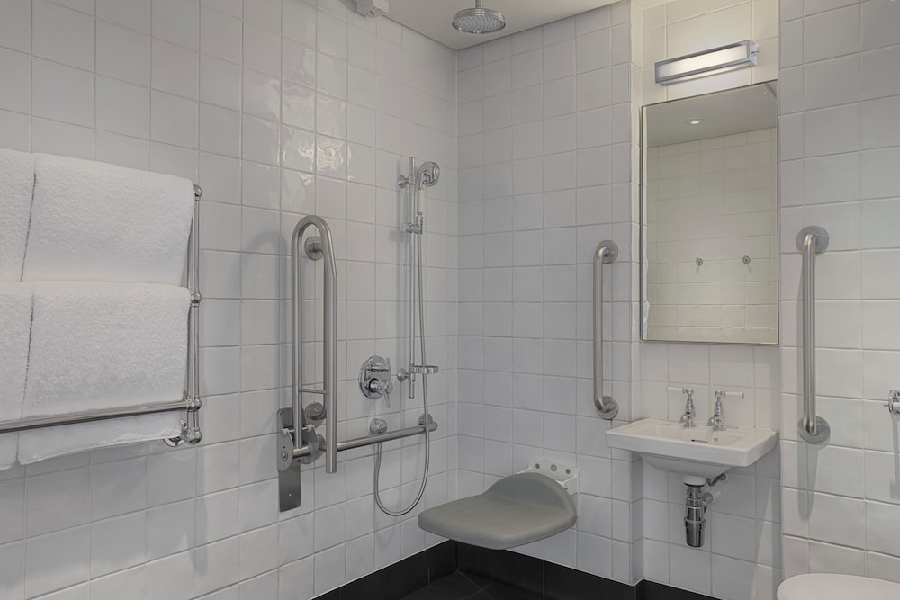 Heritage, Larger Guest Room, Queen del hotel Great Northern , A Tribute Portfolio , London. Foto 4