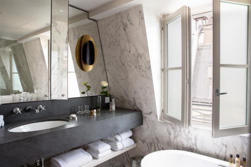 Suite with Terrace Club del hotel Esprit Saint-germain. Foto 3
